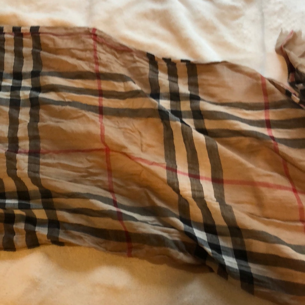 Burberry scarf